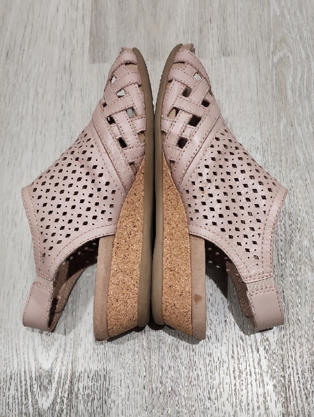 Earth Blush Pink Perforated Woven Slingback Sandals 7.5M - Picture 5 of 10